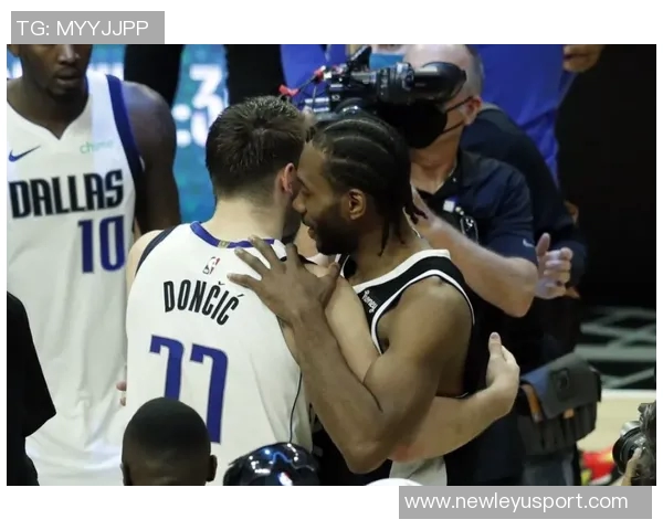 泰伦卢执教骑士期间的成功秘诀与球员关系密切的深度分析