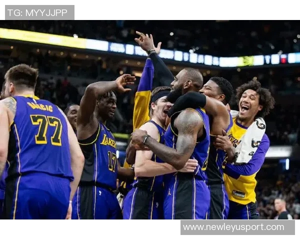 湖绿大战首发阵容揭晓詹姆斯缺席里夫斯八村塁携手对抗杰伦布朗与怀特